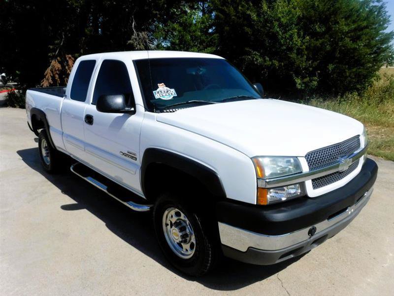 Used 2003 Chevrolet Silverado 2500 LS w/ Skid Plate Package AWD/4WD image 2