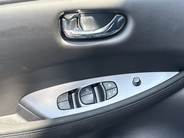 Certified 2025 Nissan Leaf S FWD image 14