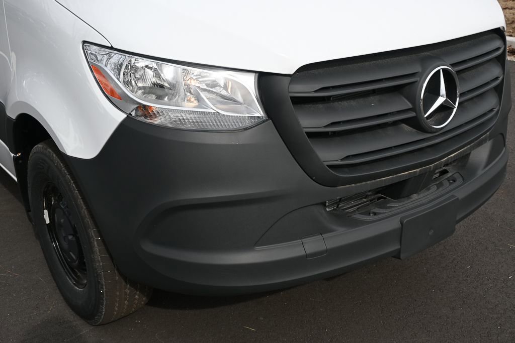 Used 2025 Mercedes-Benz Sprinter 2500 image 30