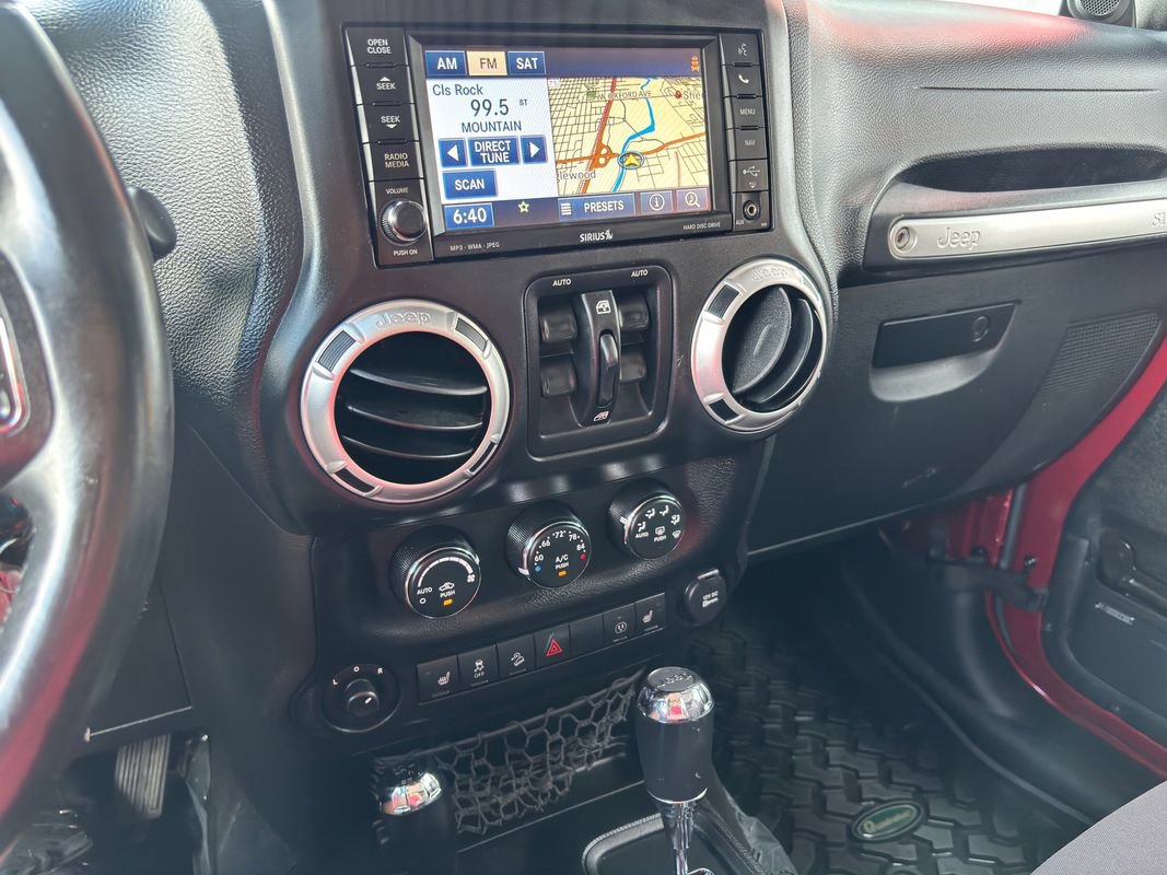 Used 2013 Jeep Wrangler Unlimited Sahara w/ Dual Top Group AWD/4WD image 32