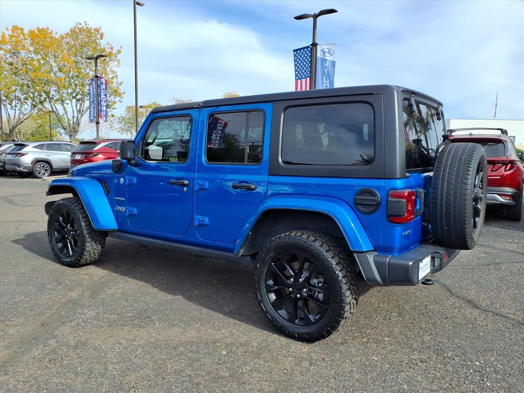 Used 2021 Jeep Wrangler Unlimited Sahara w/ Cold Weather Group image 7