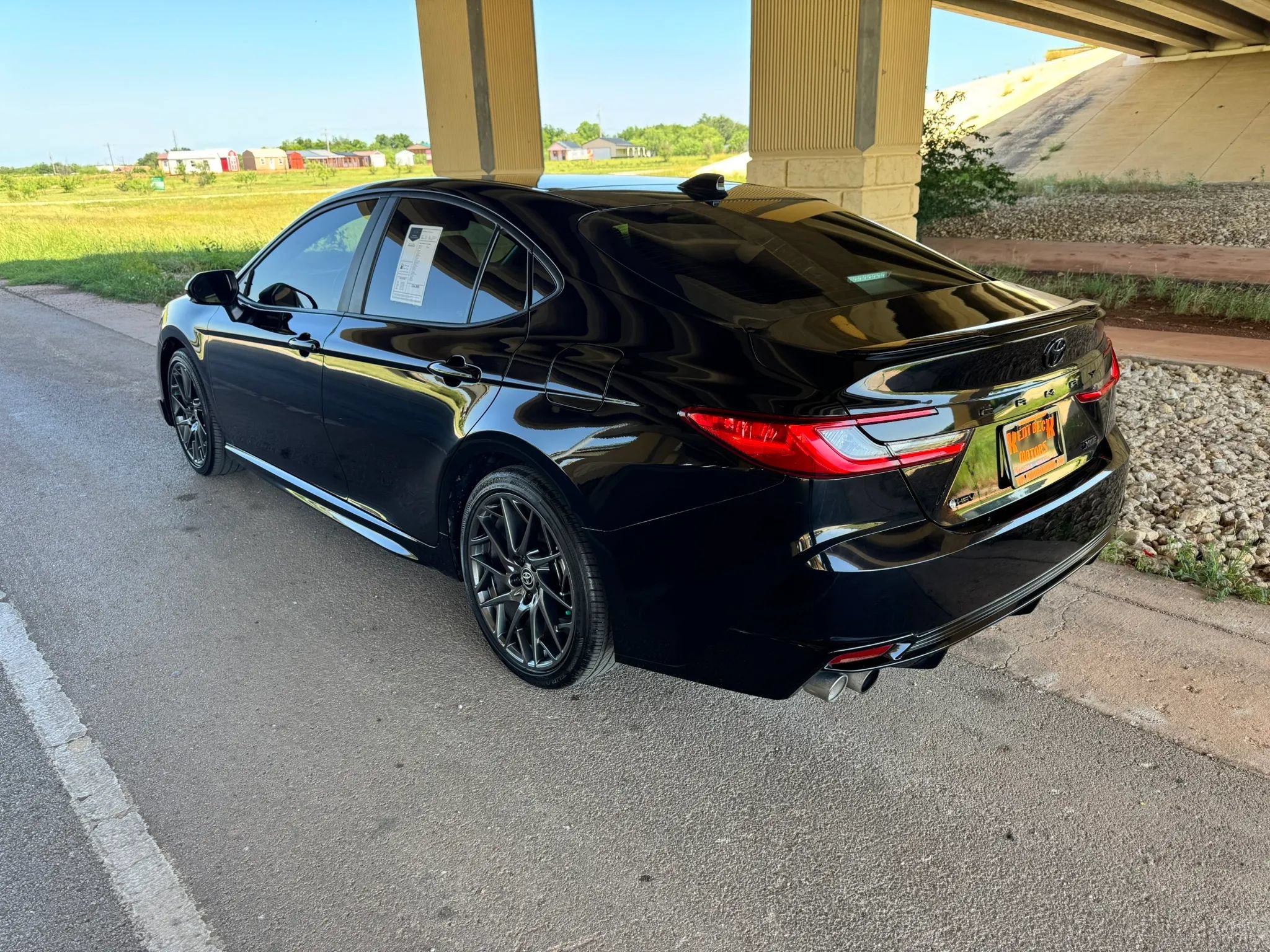 Used 2025 Toyota Camry XSE FWD image 5