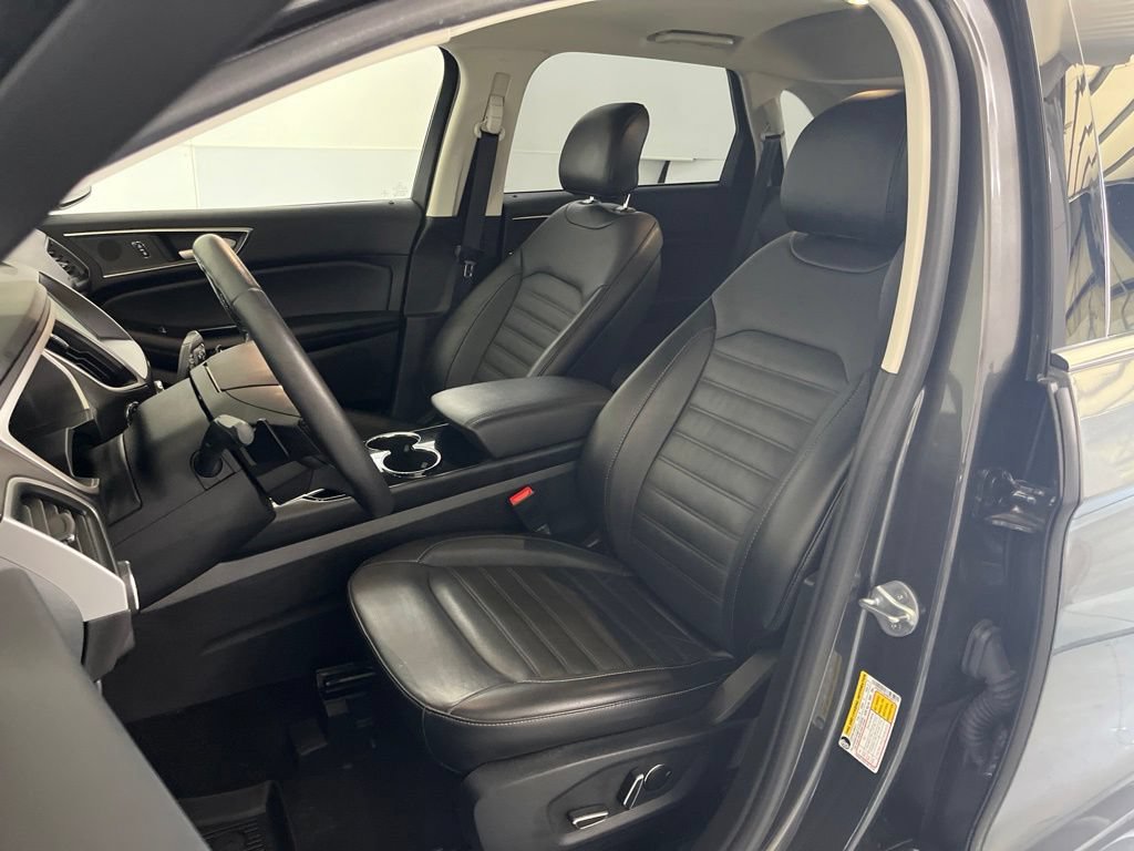 Used 2017 Ford Edge SEL w/ Equipment Group 201A AWD/4WD image 19