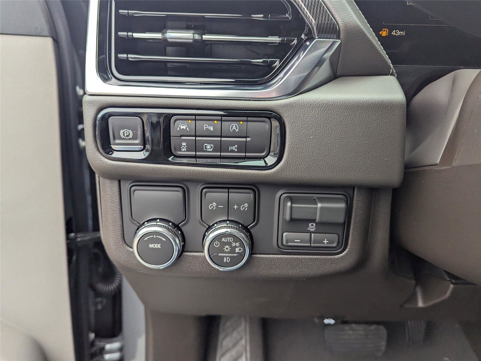 New 2026 GMC Yukon XL Elevation image 11