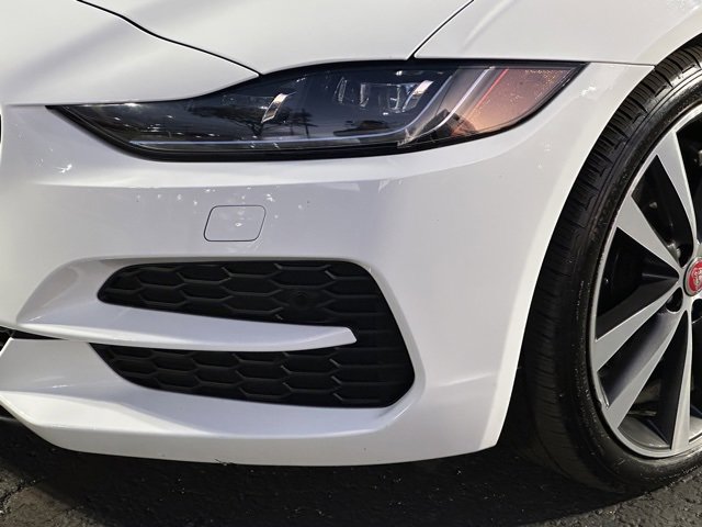 Used 2020 Jaguar XE S image 8