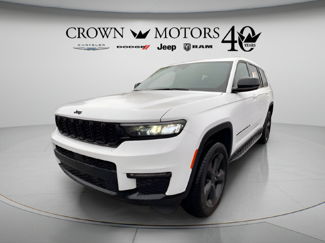 Used 2024 Jeep Grand Cherokee L Limited w/ Black Appearance Package AWD/4WD image 8