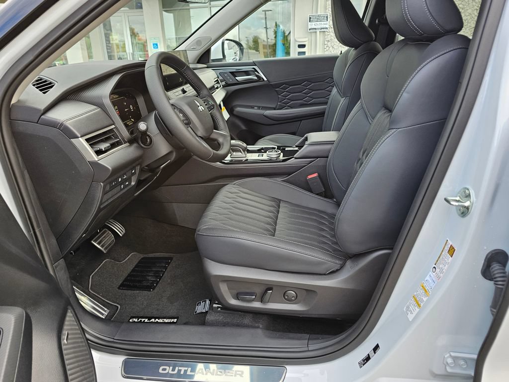 New 2026 Mitsubishi Outlander SEL AWD/4WD image 16
