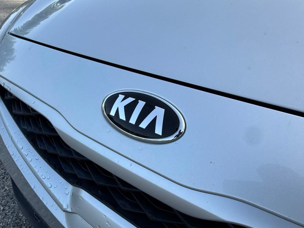 Used 2020 Kia Forte LXS FWD image 5