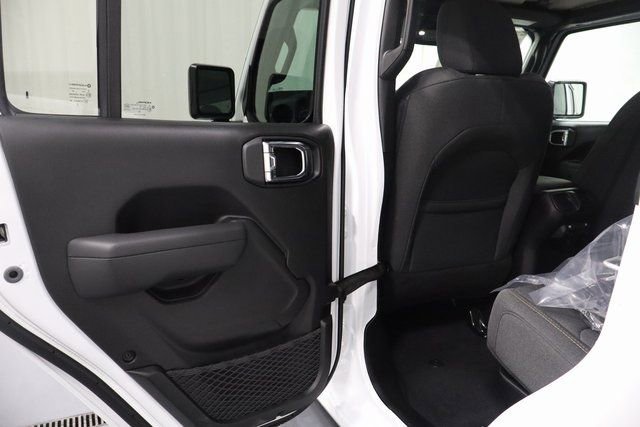 New 2025 Jeep Gladiator Sport AWD/4WD image 11