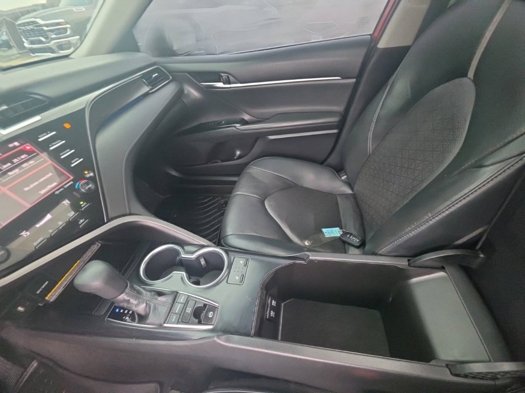 Used 2019 Toyota Camry XSE FWD image 25
