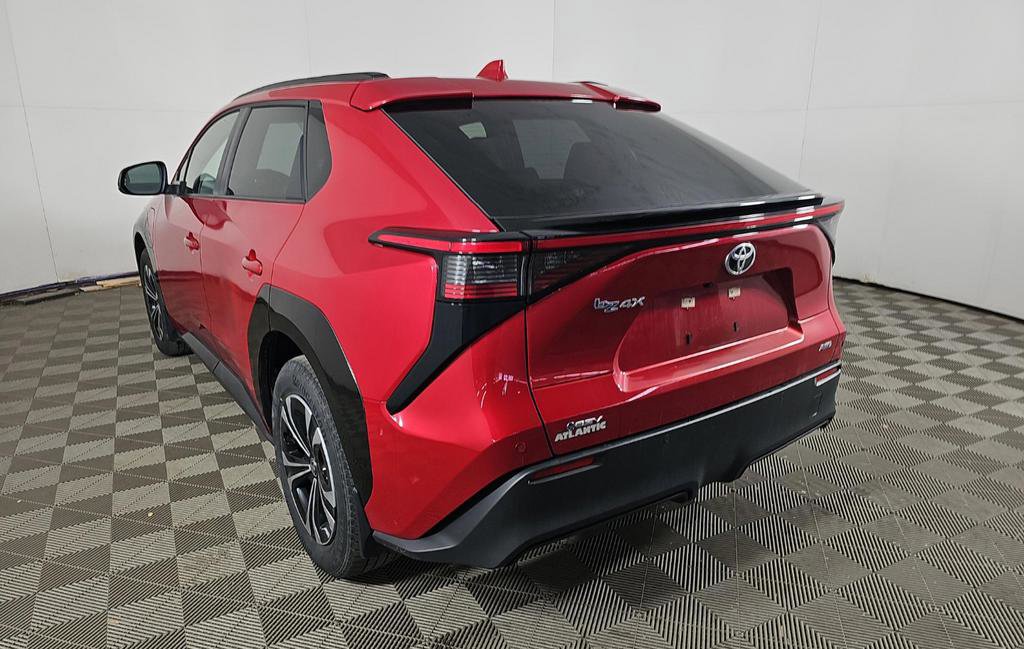 Used 2024 Toyota bZ4X XLE w/ Weather Package AWD/4WD image 5