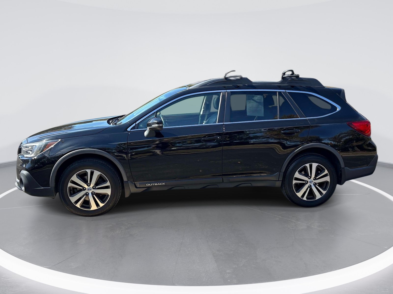 Used 2018 Subaru Outback 2.5i Limited AWD/4WD image 5