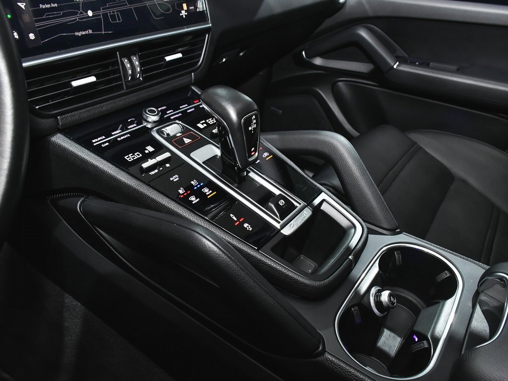 Used 2022 Porsche Cayenne Coupe image 43