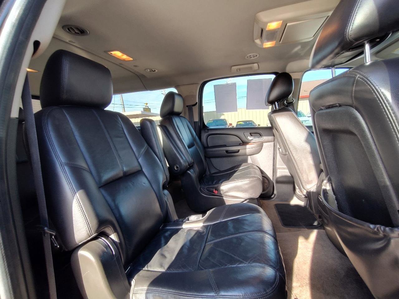 Used 2011 Chevrolet Suburban LT w/ Regional Value Package image 33