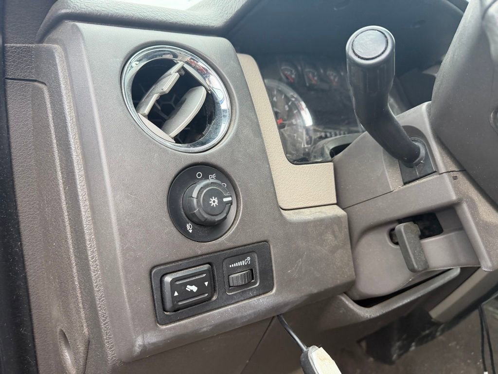 Used 2010 Ford F150 XLT image 6