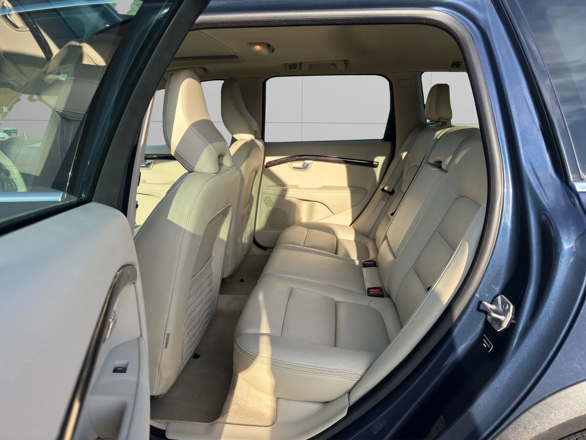 Used 2015 Volvo XC70 3.2 Premier image 14