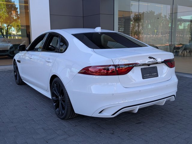 Certified 2024 Jaguar XF R-Dynamic SE image 7