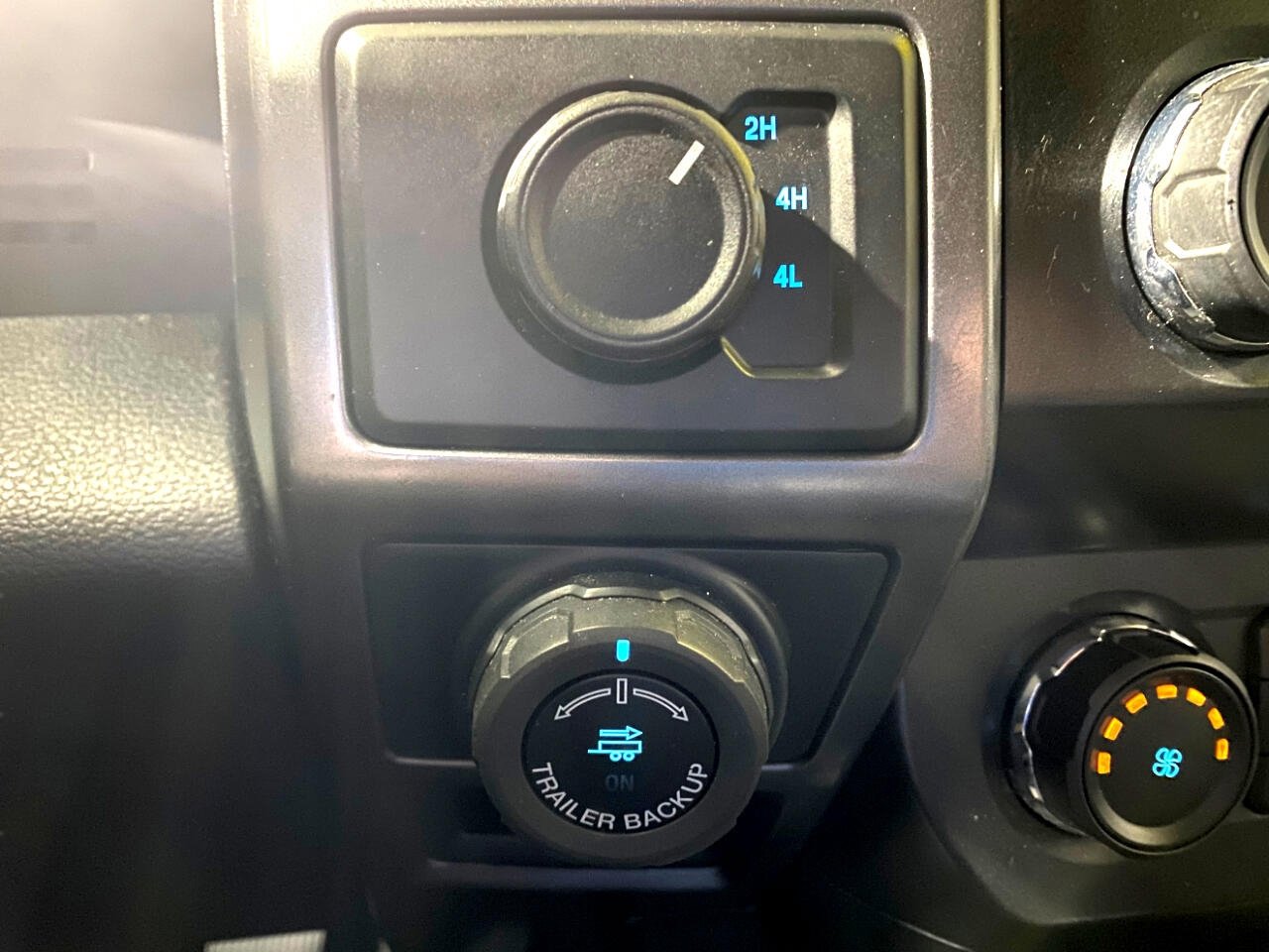 Used 2020 Ford F150 XLT w/ Equipment Group 302A Luxury image 15