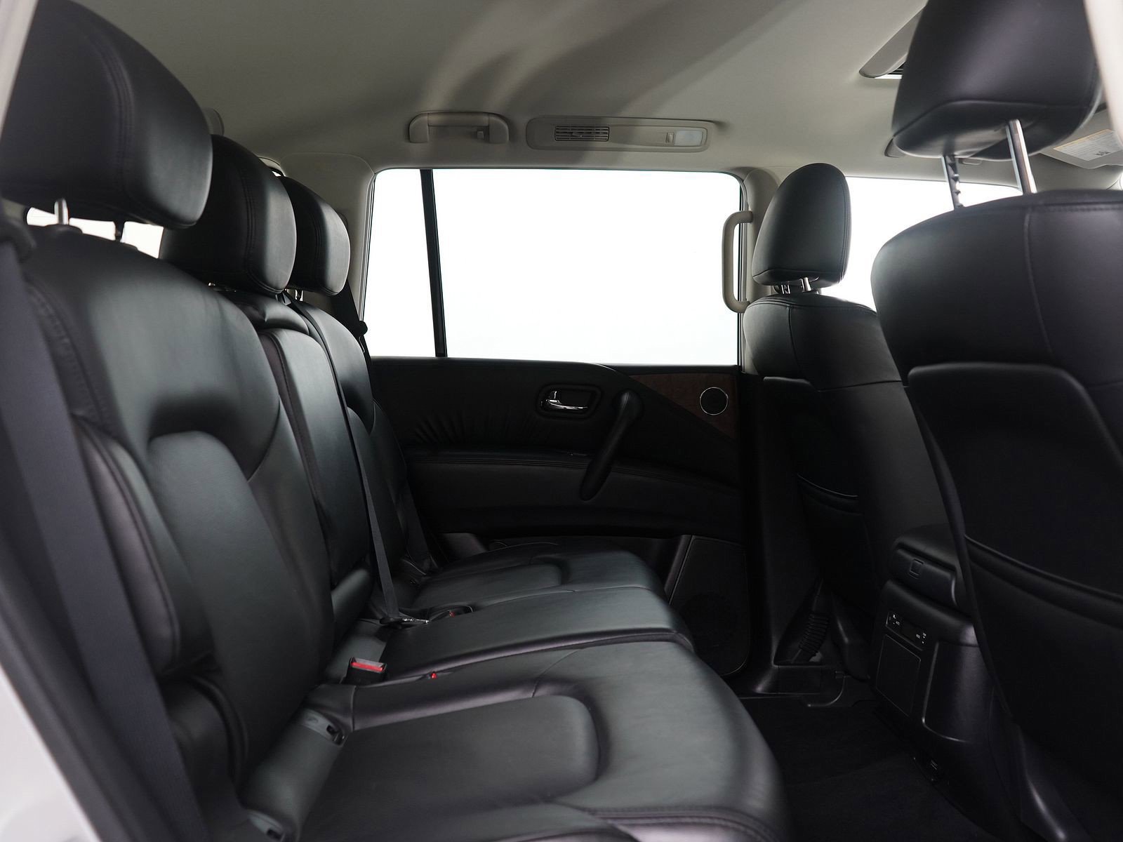 Used 2024 Nissan Armada SL image 13