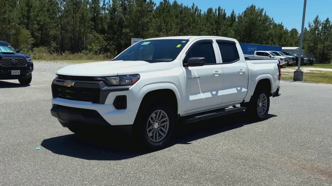 Used 2025 Chevrolet Colorado LT w/ Advanced Trailering Package RWD image 4