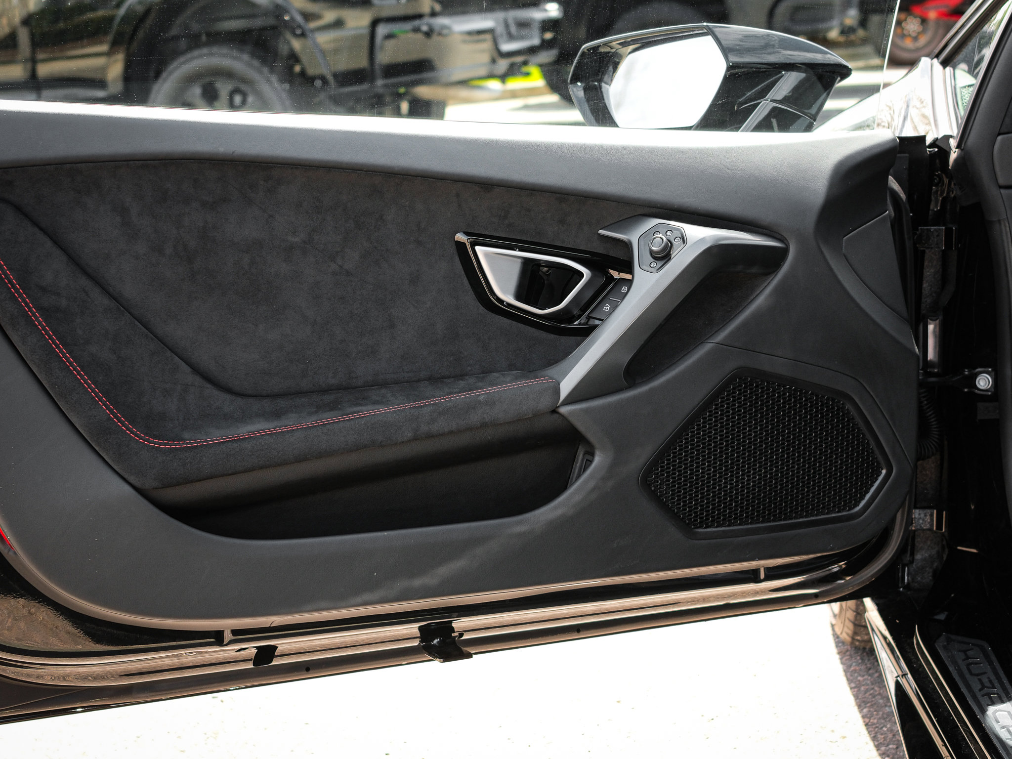 Used 2019 Lamborghini Huracan LP 580-2 image 14