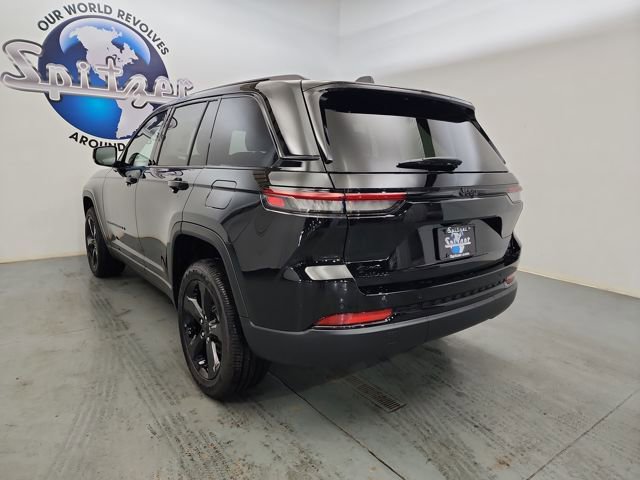 New 2025 Jeep Grand Cherokee Altitude image 6