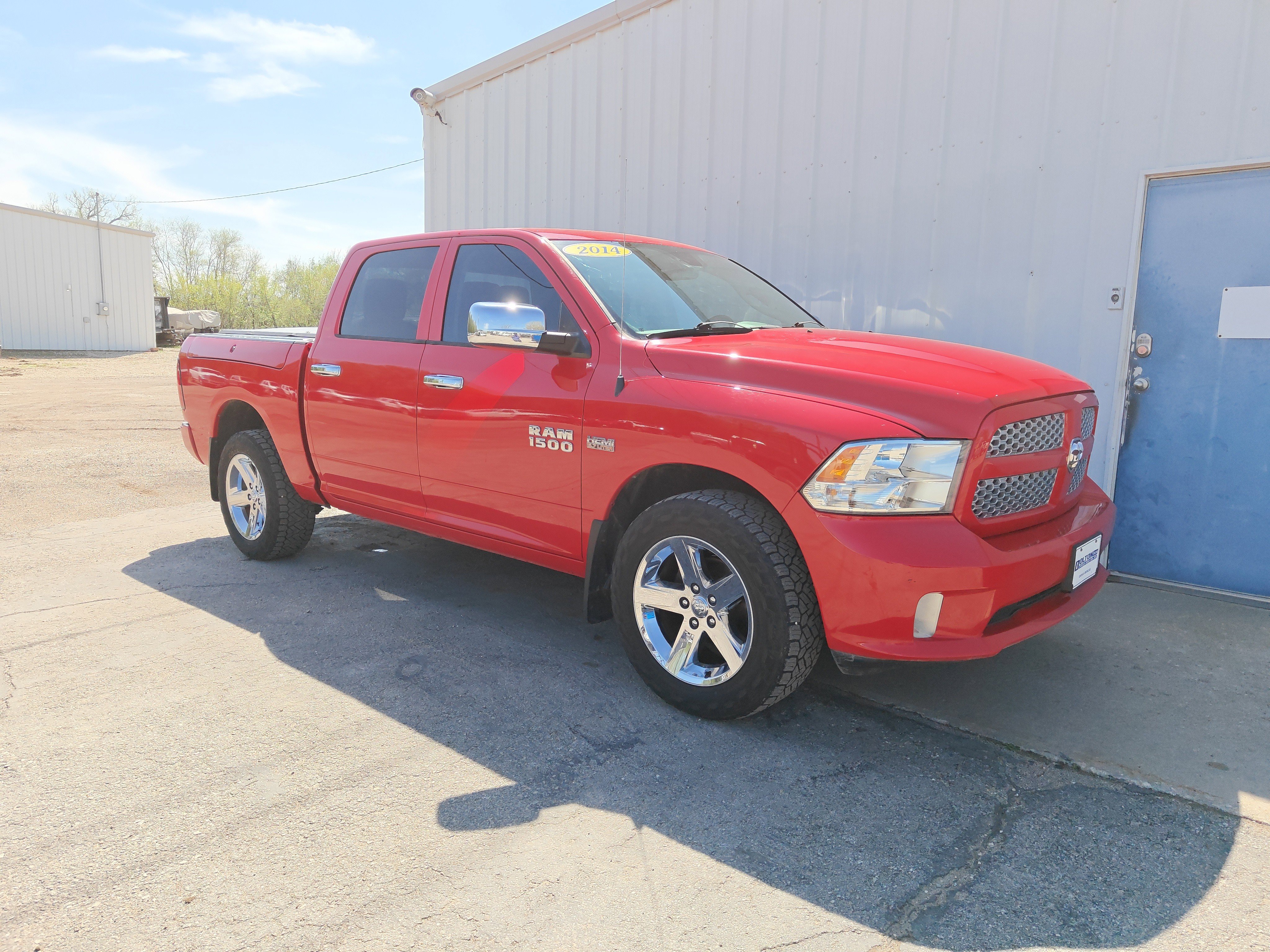 Used 2014 RAM 1500 Express AWD/4WD image 2
