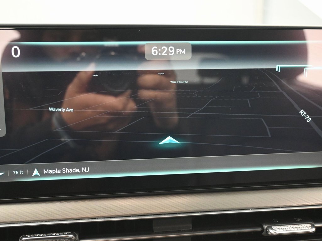 Used 2025 Genesis GV60 RWD image 13