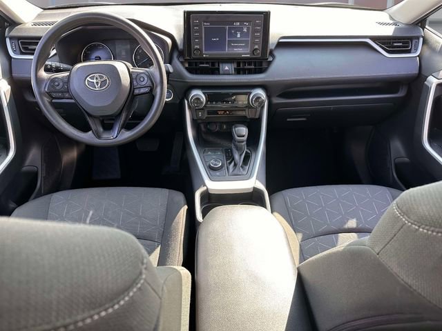 Used 2021 Toyota RAV4 XLE AWD/4WD image 17