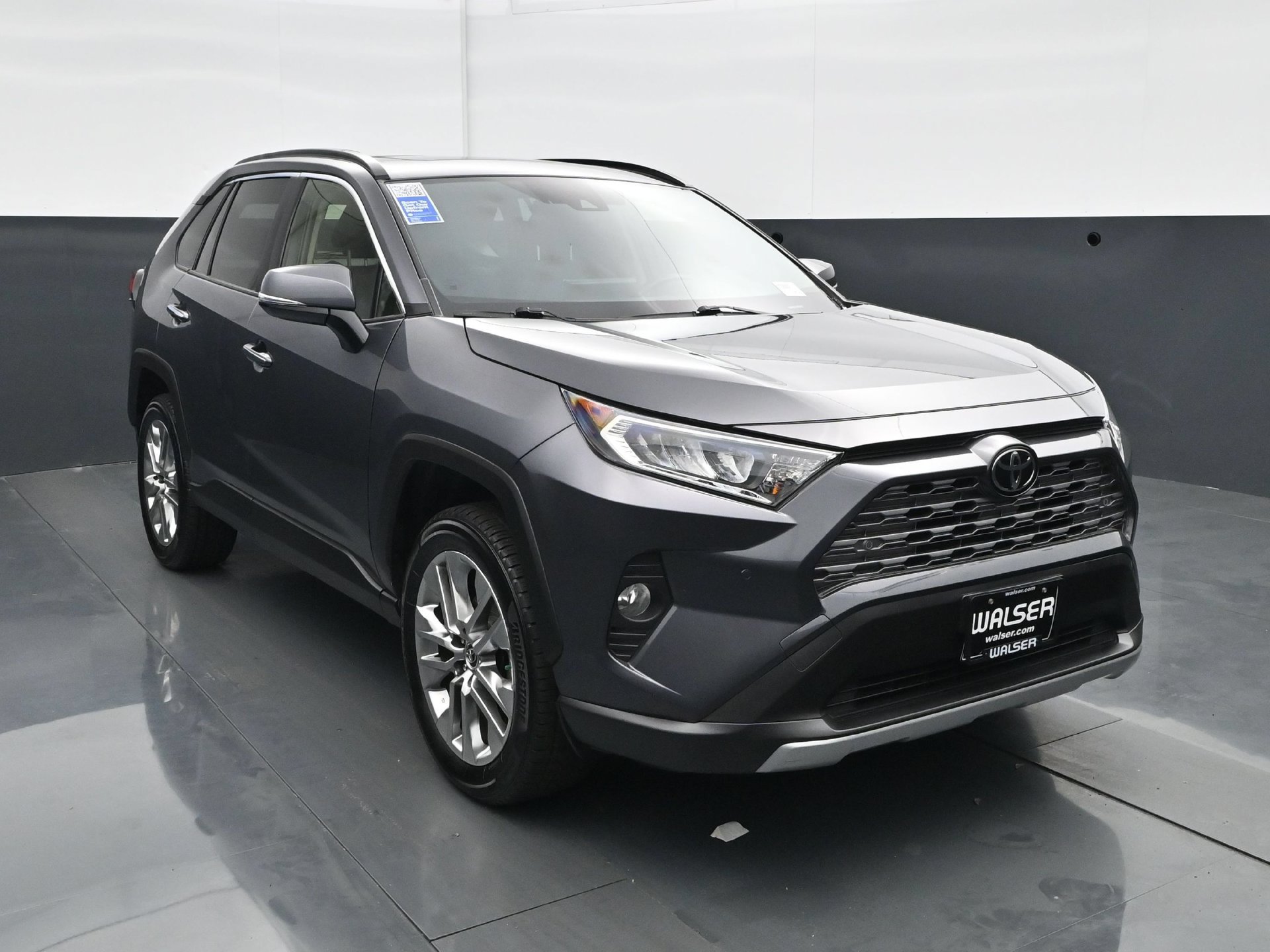 Used 2019 Toyota RAV4 Limited w/ Cold Weather Package AWD/4WD image 9