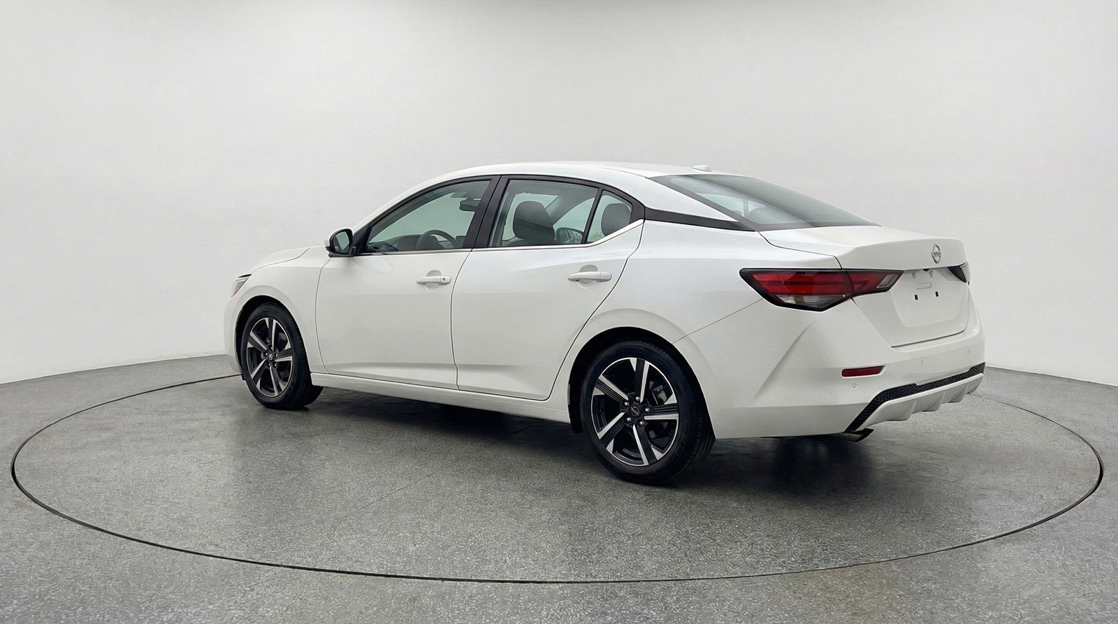 Used 2025 Nissan Sentra SV image 6