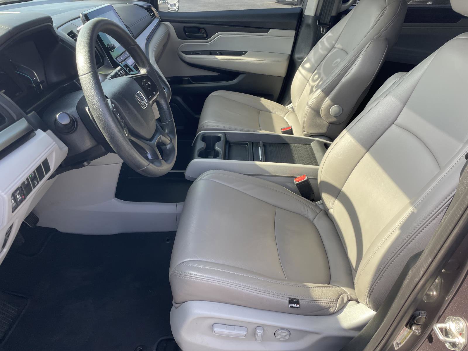 Used 2018 Honda Odyssey EX image 5