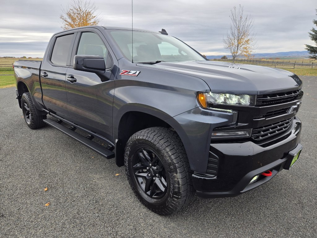 Used 2022 Chevrolet Silverado 1500 LT Trail Boss w/ LPO, Dark Essentials Package image 3