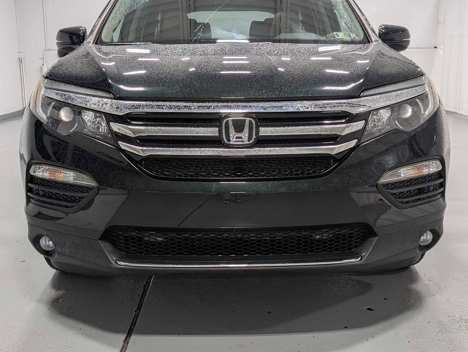 Used 2016 Honda Pilot Touring image 2