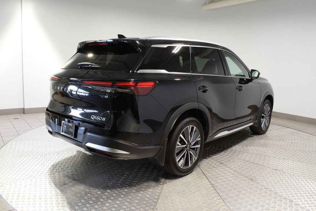 Certified 2026 INFINITI QX60 Luxe w/ Family Package AWD/4WD image 11