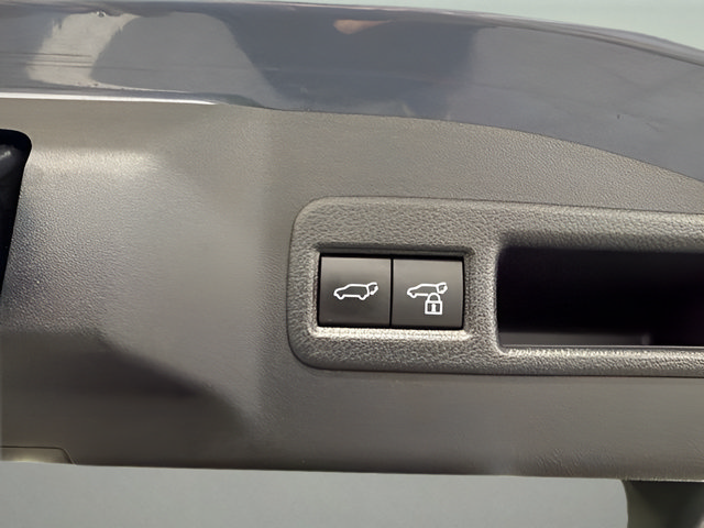 Used 2023 Subaru Solterra AWD image 37