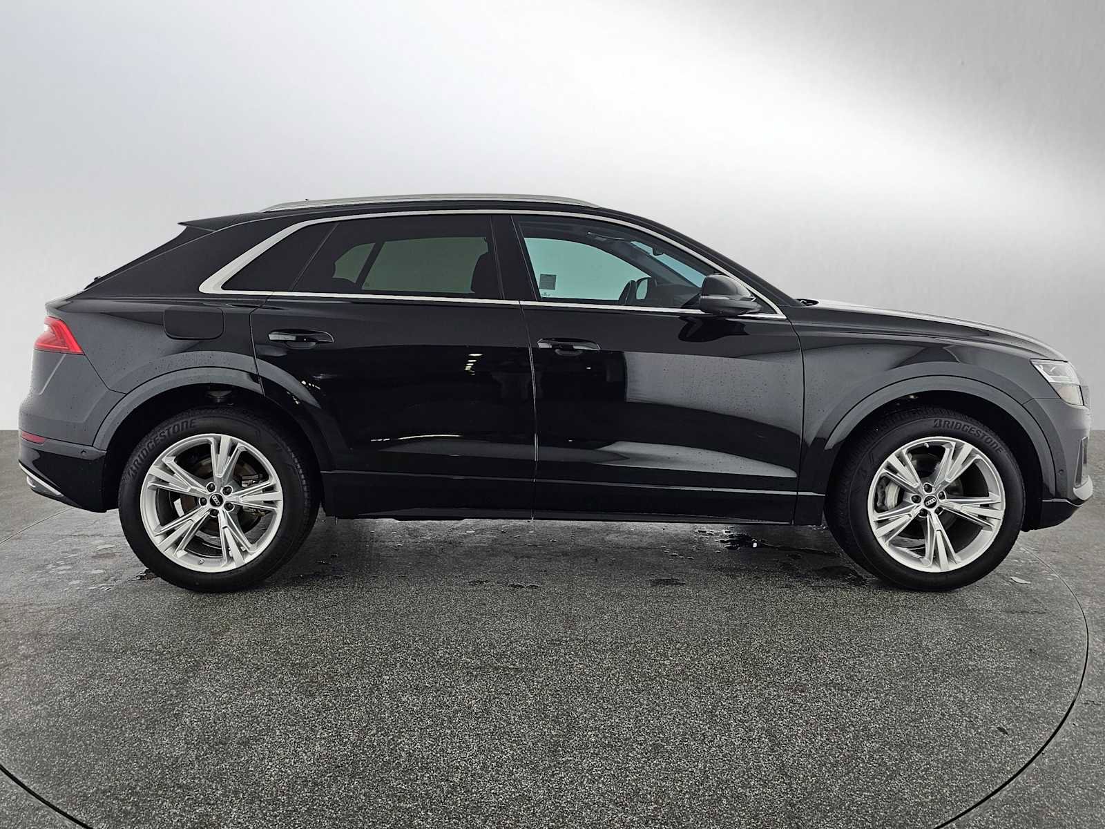 Used 2022 Audi Q8 Premium Plus image 8