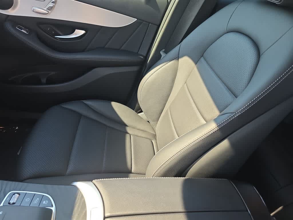 Used 2022 Mercedes-Benz GLC 300 4MATIC image 25