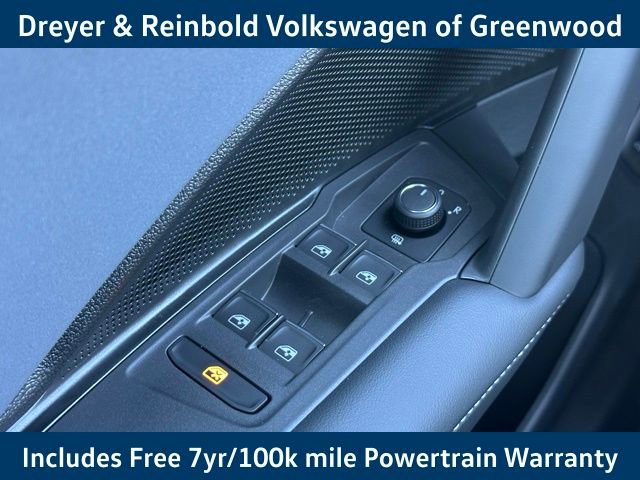 New 2025 Volkswagen Tiguan SE R-Line image 27