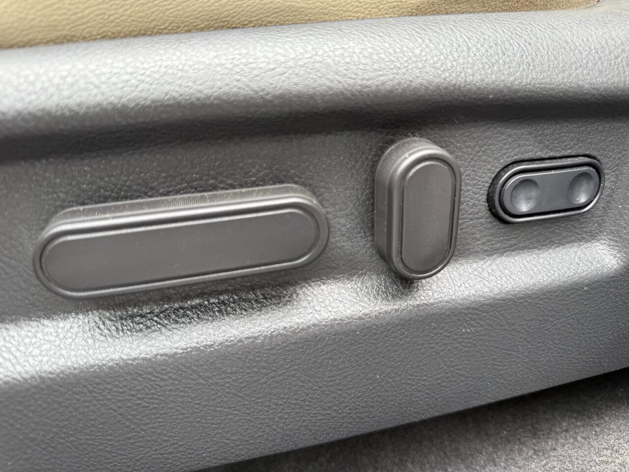 Used 2008 Hyundai Santa Fe Limited image 16