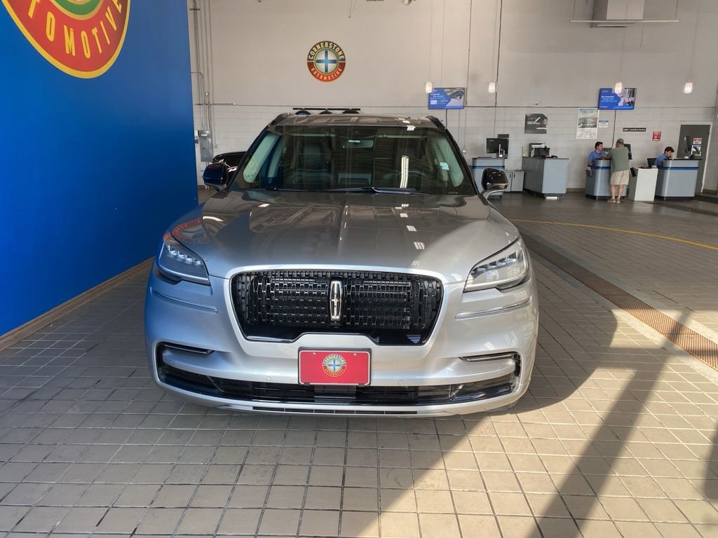 Used 2024 Lincoln Aviator Reserve w/ Jet Appearance Package image 16