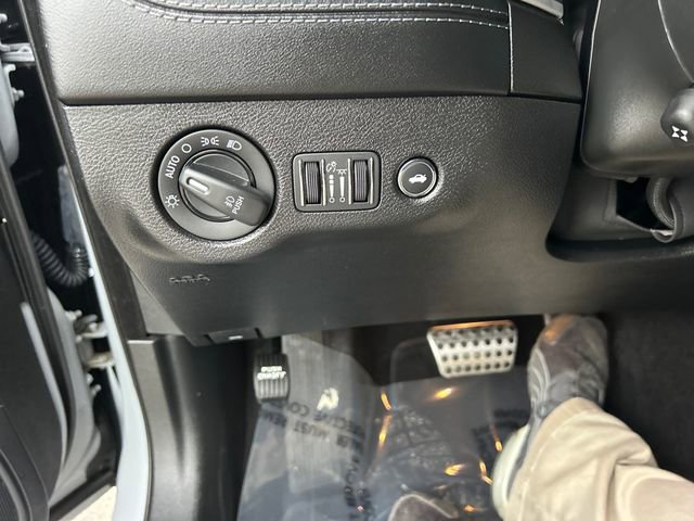 Used 2022 Dodge Charger R/T w/ Plus Group image 28