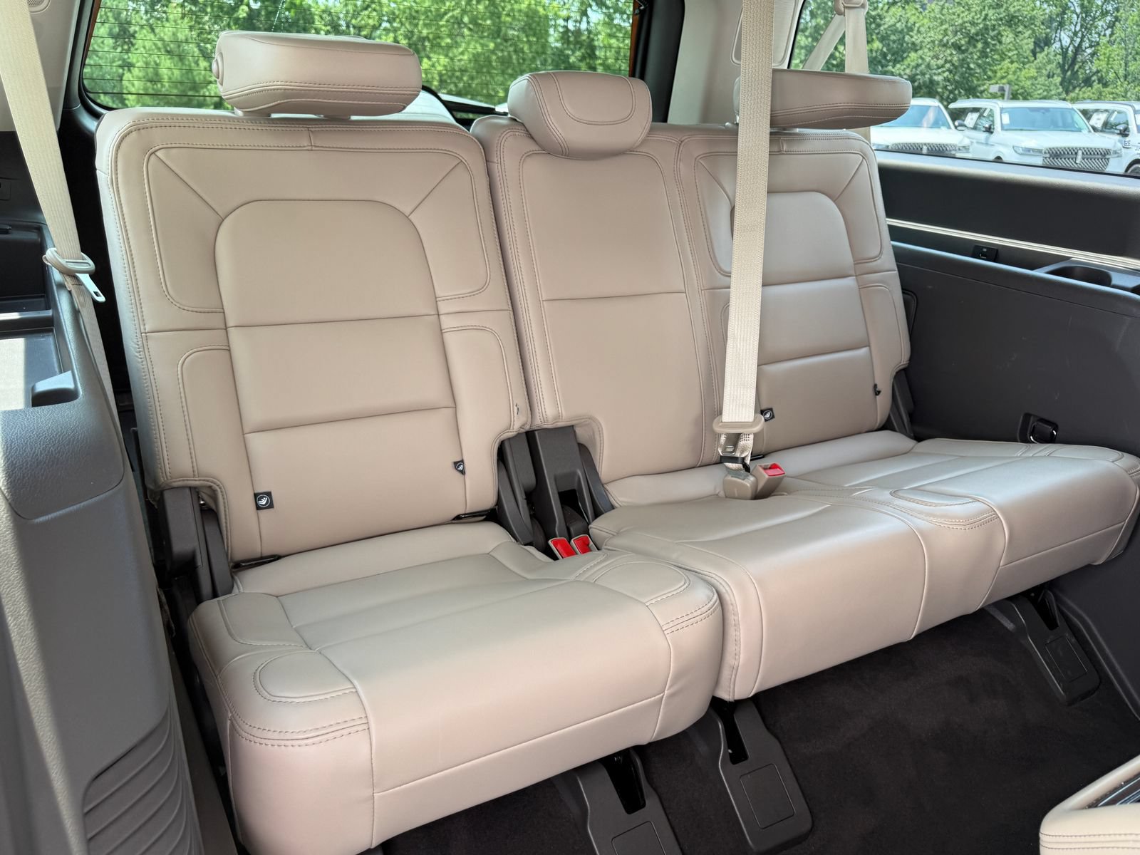 Certified 2023 Lincoln Navigator L Reserve AWD/4WD image 19