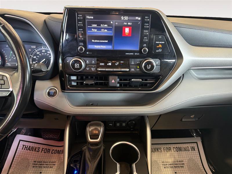 Used 2021 Toyota Highlander XLE AWD/4WD image 12