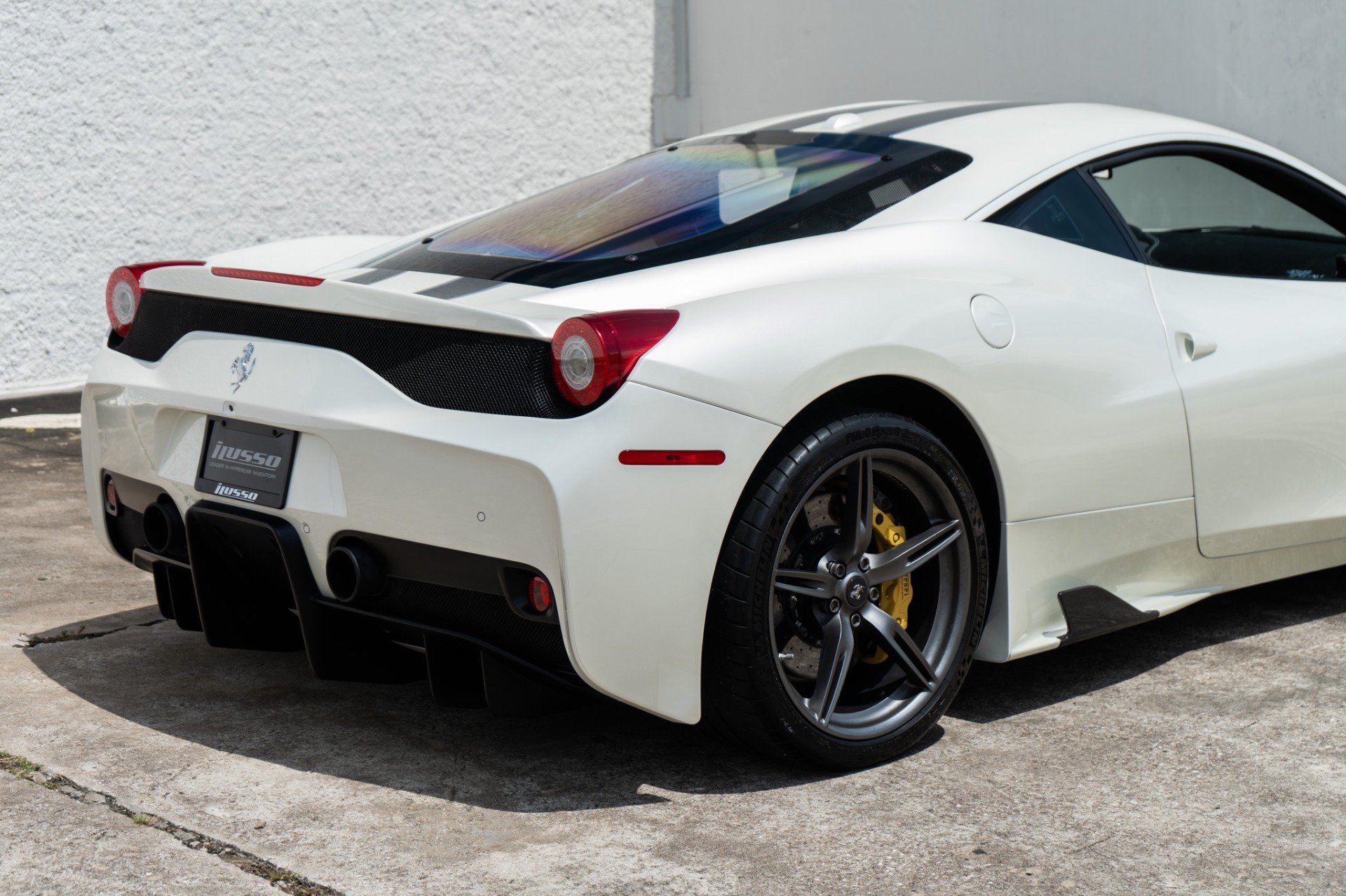 Used 2015 Ferrari 458 Speciale Coupe RWD image 19