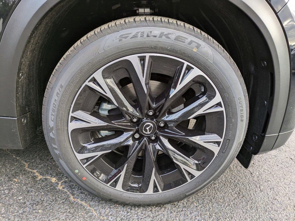 New 2025 MAZDA CX-90 Plug-In Hybrid w/ Premium Plus image 14