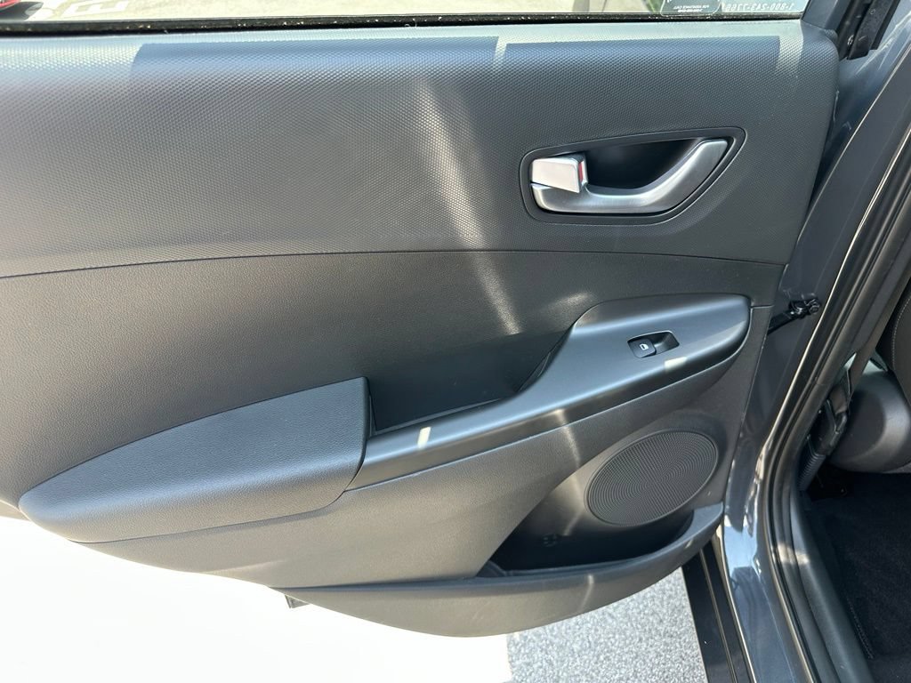 Certified 2023 Hyundai Kona SEL w/ Convenience Package AWD/4WD image 10