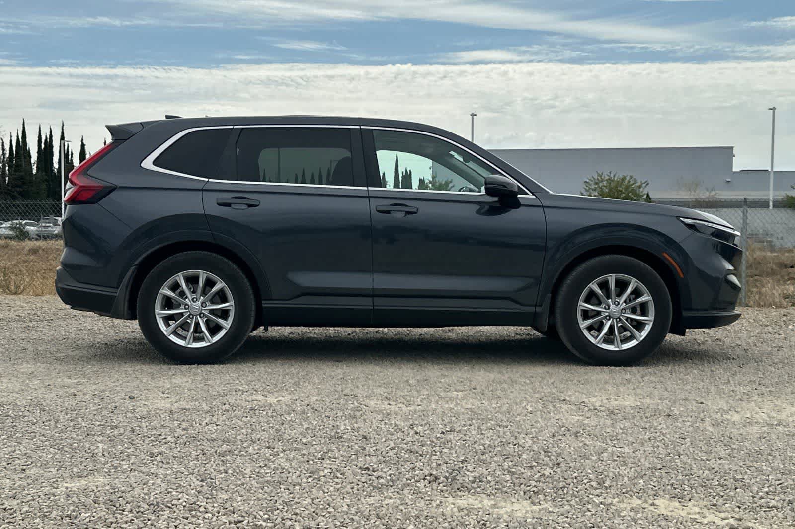 Used 2025 Honda CR-V EX-L image 9