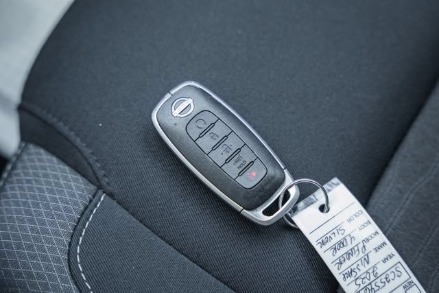 Used 2025 Nissan Pathfinder SV AWD/4WD image 50