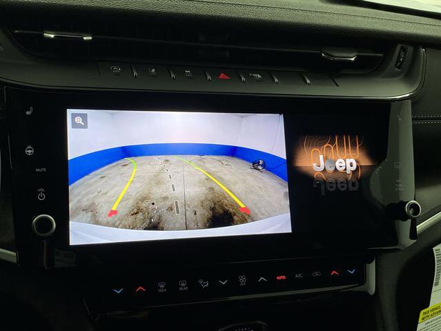 New 2026 Jeep Grand Cherokee Altitude image 11